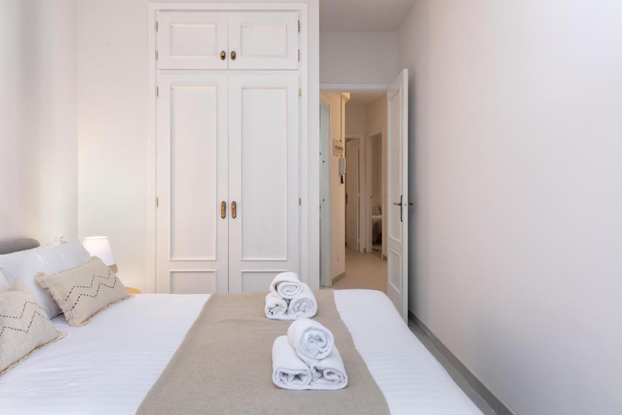 Flateli Cort Reial 10 Apartman Girona Kültér fotó